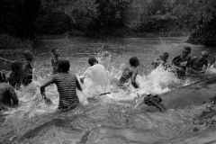 Art of water drumming of the Baka - 6